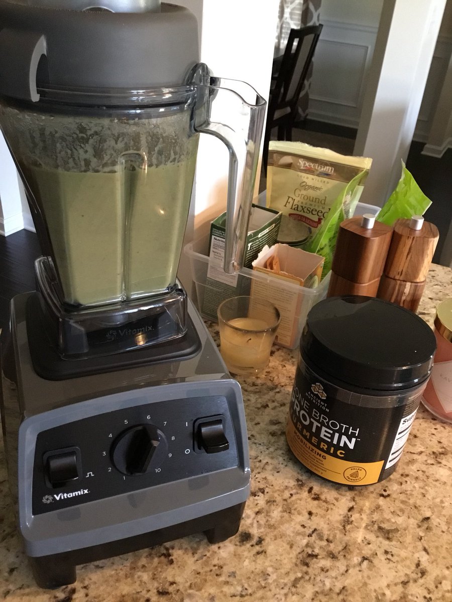 DeniseWanamaker's tweet photo. Yesterday was meal prep day, but I saved the greens to do this morning. Also prepared my green smoothie for the day. All while listening to Pam Perry’s “bye bye boring bios”.
#EnlargingStretchingLengtheningStrenghening!
#PamPerry #JJSmith #Enlarged2019! https://t.co/YsITGqoqBl
