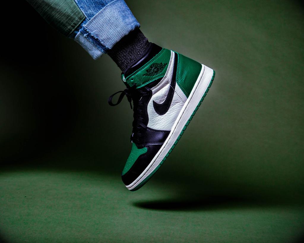 jordan 1 pine green footaction