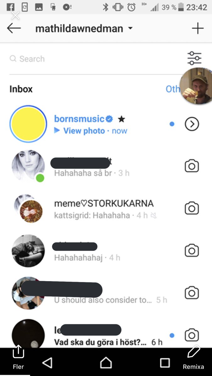 Exposing Borns Idk She Doesn T Either It Just Doesn T Show When You Re Using An Android I Think Come On You Can Tell This Isn T Photoshoped U Can Even See Her