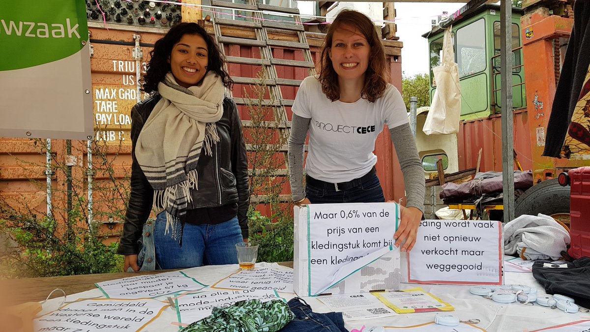 StemopjeMoeder's tweet photo. Melissa en Noor zijn de oprichters van #PROJECTCECE: 'Wij wilden het zoeken naar duurzame mode gemakkelijk te maken. Daar biedt @Project_Cece de oplossing voor met onze website.' #klimaatfestival https://t.co/zv4XLqcGt2