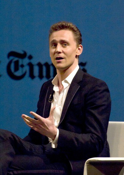 HiddlesFashion's tweet photo. on the blog: September 22, 2012: Tom Hiddleston in Conversation with TimesTalks Madrid. 

I pulled some of the best quotes from the interview on the blog - Tom says his infamous "Love your life.." line in the last question. 

https://t.co/fXVTdhvKXE https://t.co/kkkXHNU9QP