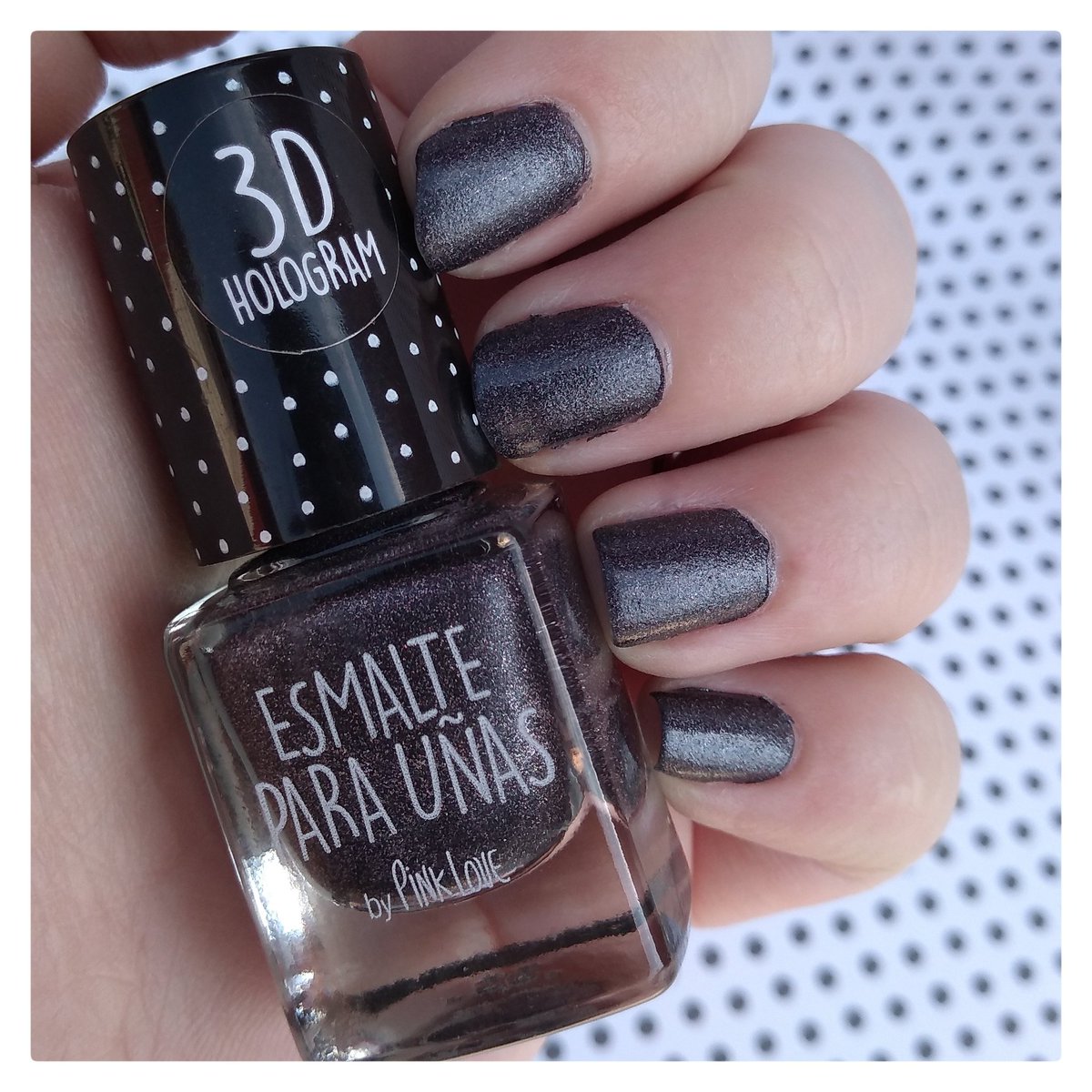 puedodejar's tweet photo. Amor por este #EsmalteHolografico de @todomoda_ar 😍 En Instagram les cuento más 👇
https://t.co/Ngzbo8yj0c https://t.co/T4fEKthCpp