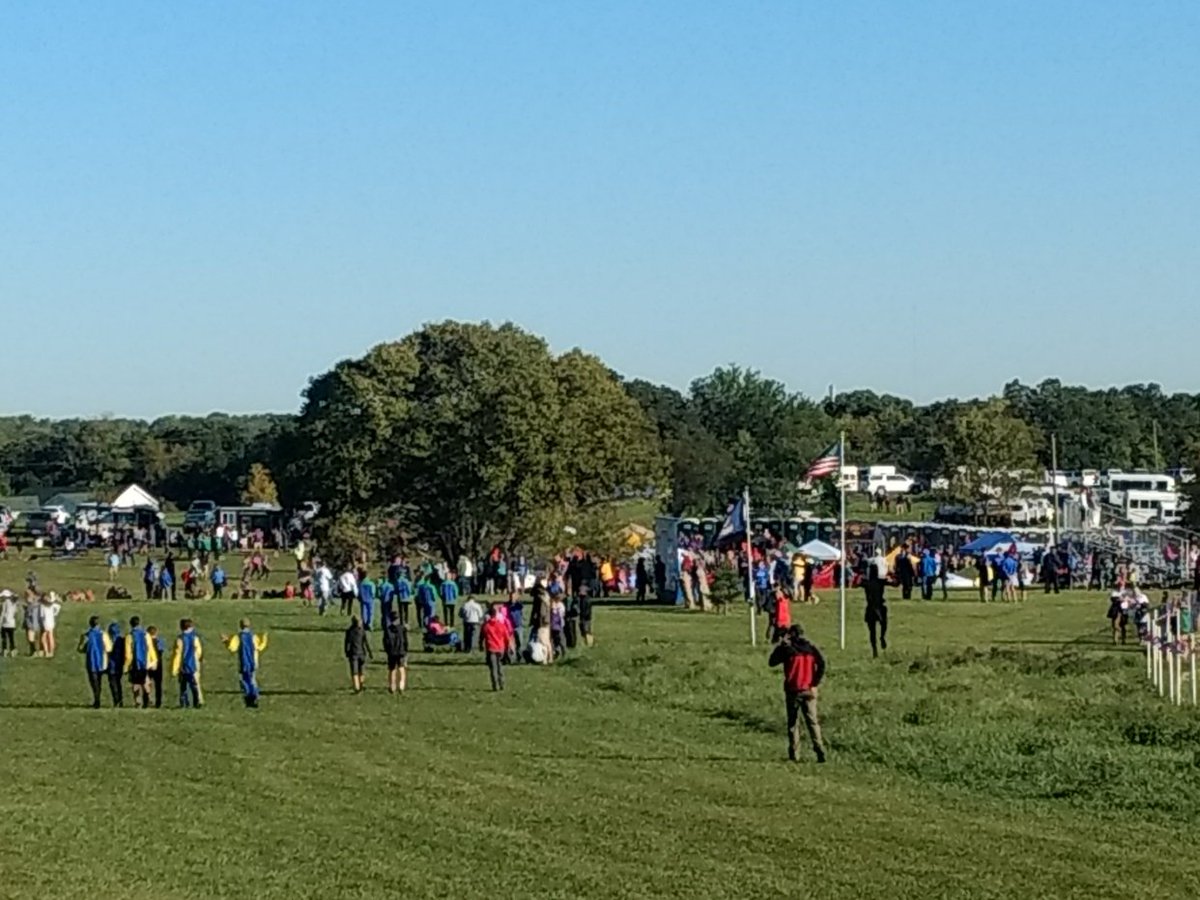 PHScctf's tweet photo. Beautiful day here at Rim Rock XC park.  Girls run @ 10:35, Boys run at 11:15. https://t.co/sCzusCdfGB