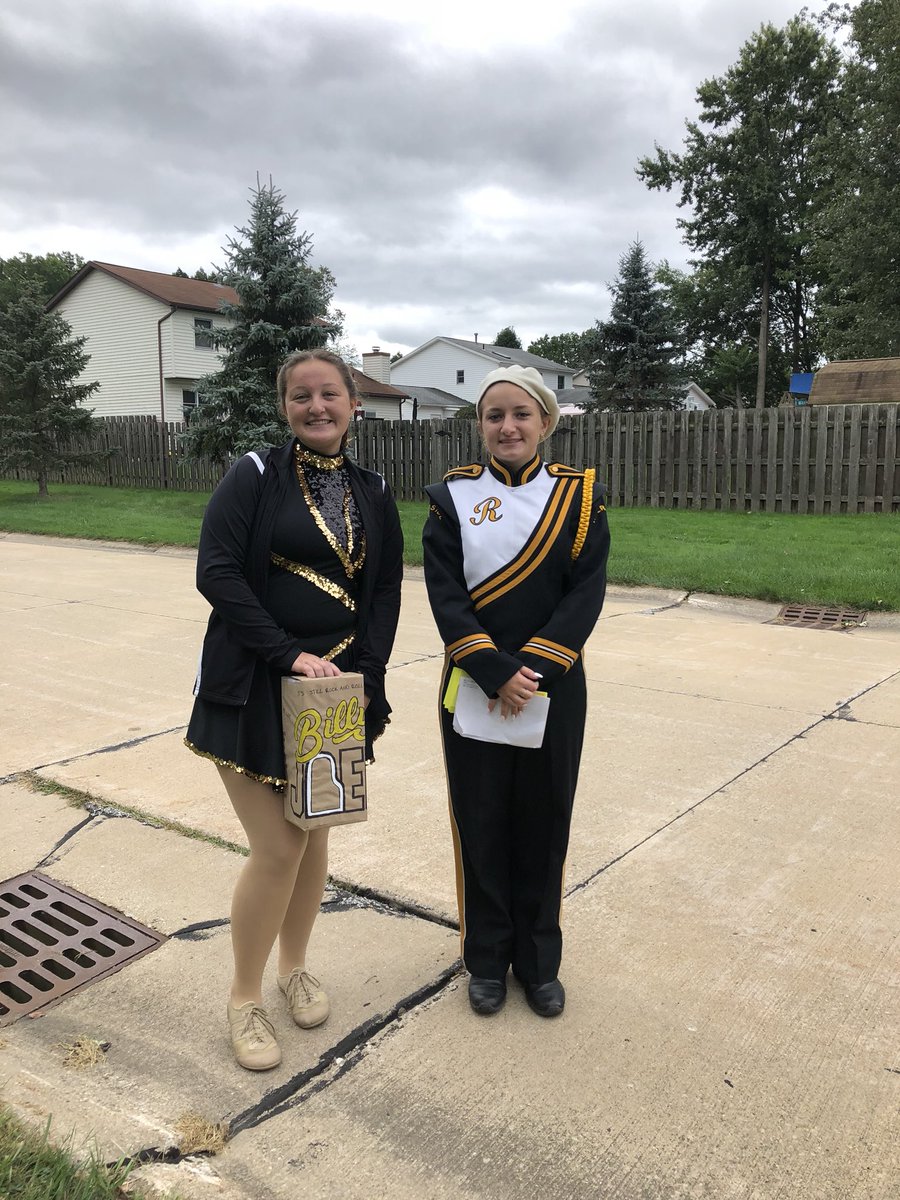 henninge2's tweet photo. Tag Day 2018! Love the Regiment! #riversideregiment #RiversidePride #regiment #fieldcommander #majorette https://t.co/hCaWUNAvqh
