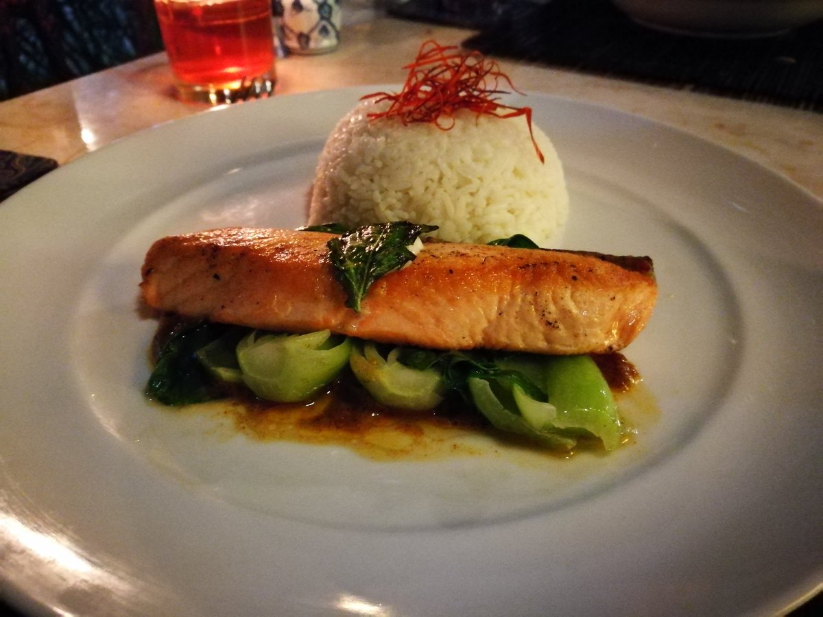 PgunMan's tweet image. Ahhhh j'ai encore bien mangé ce soir 🙏 #Bali #Indonesia #eattime