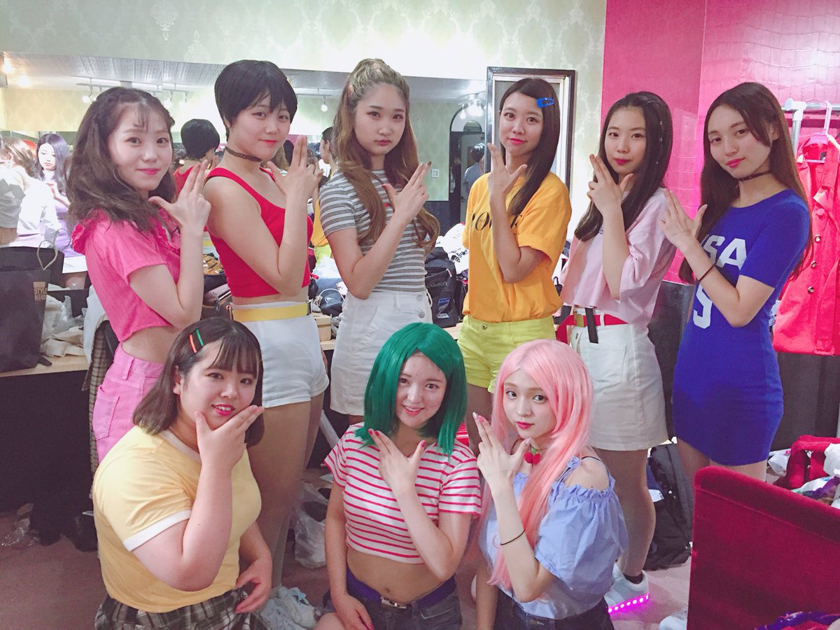 QWICEsana's tweet photo. Kソニおつかれ様でした🔥

今回はLINKで아이들ミヨン、
QWICEでMOMOLANDデイジー担当させて頂きました🙌🏻

LINKは今回がデビューステージだったのですが아이들のこの紫の衣装でやりたくて衣装を1から作って本当に頑張りました😭

これからLINK活動していくのでよろしくお願いします🙇🏻‍♀️💗 https://t.co/3MpfS1dQQR