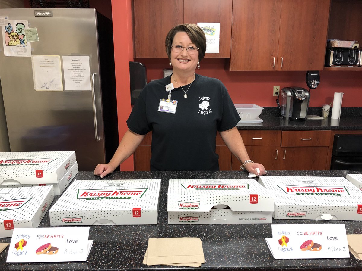 How we spend Saturday morning🎗🍩sharing love and sweets with our cancer families.  <a href="/NortonChildrens/">Norton Children's</a> @UofLPeds <a href="/LEGO_Group/">LEGO</a> <a href="/texasroadhouse/">Texas Roadhouse</a> @1069Play <a href="/krispykreme/">Krispy Kreme</a> <a href="/997DJX/">99.7 DJX</a>