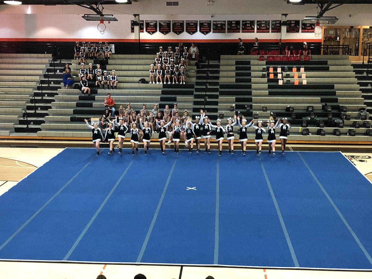 DamonRainesWC's tweet photo. Cheer Classic @RamblerPit @WalkerCoSchools @RidgelandHigh @LMSRamblers @SaddleRidgeK8 @PelhamJason @CVMSEagles #AmazingTalent #RealAthletes #impressive https://t.co/u9GIVKniab