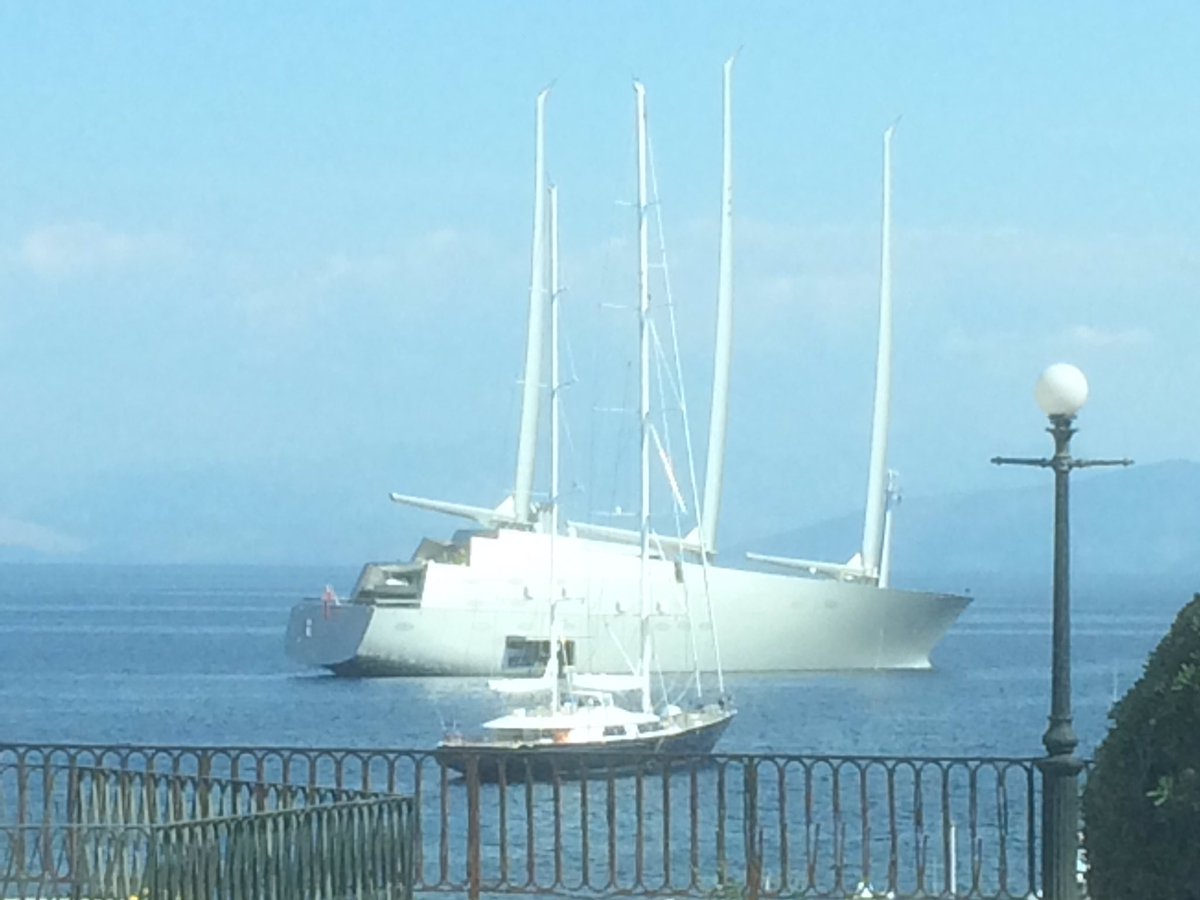 MikeKeys2's tweet photo. Seen this in Corfu harbour - absolutely dwarfs yacht beside it - just £360 million!!! https://t.co/qSJD7vgULE