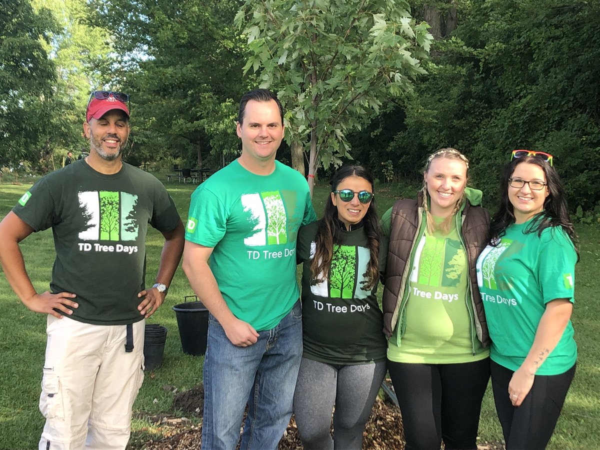 Very proud to represent team LOB and support our Kawartha Lakes Community !! An absolutely awesome day helping our environment !
#TDTreeDays <a href="/JulieRo_KP/">Julie Petit Kerr</a> <a href="/MichelleW_TD/">Michelle Wilson</a> <a href="/ShannonRuiter/">Shannon Ruiter</a> <a href="/WmBenBridle_TD/">William Ben Bridle</a> @PeterTaylor_TD <a href="/Roels_tweet/">Roel</a>