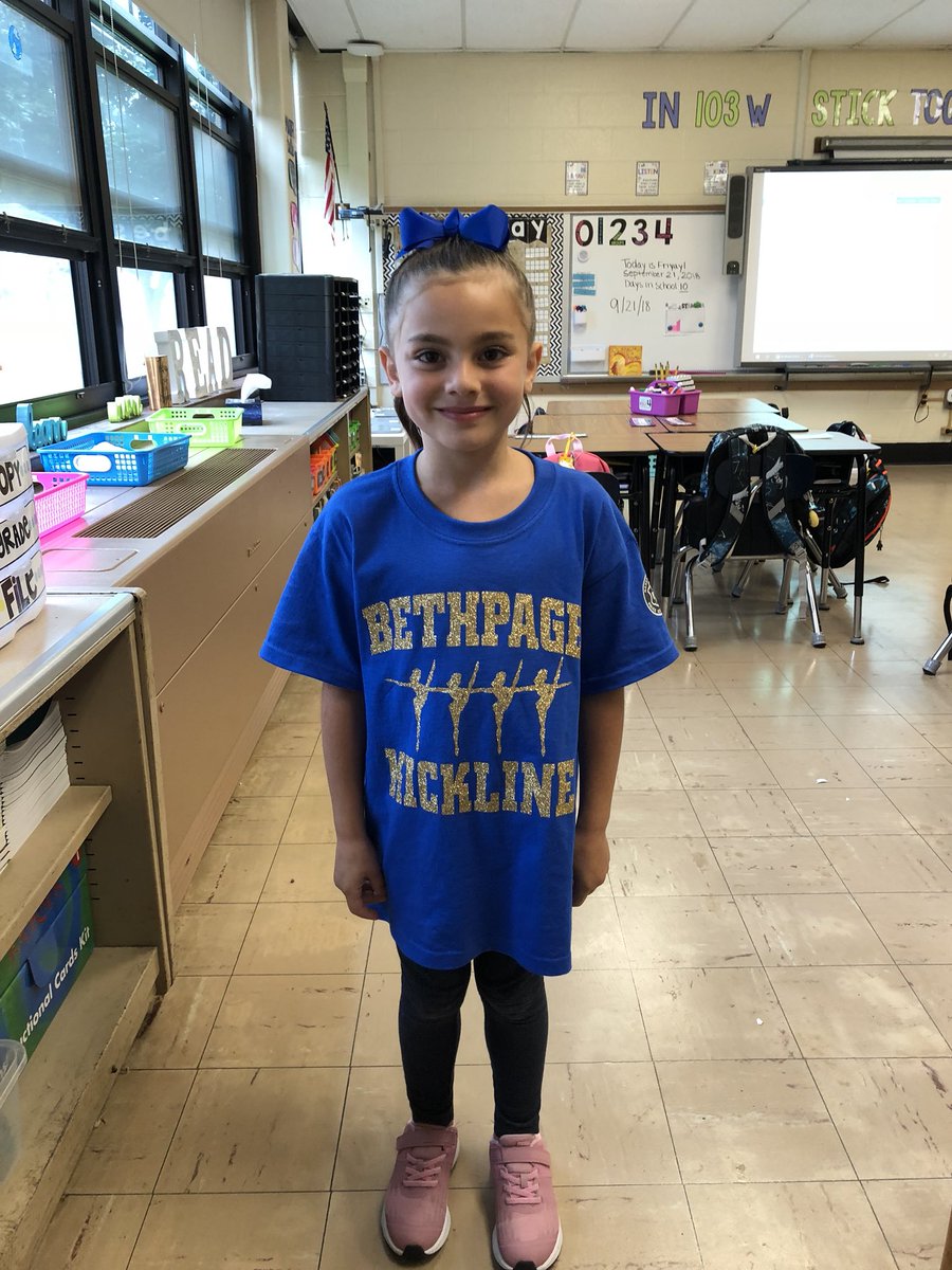 MissKRochford's tweet photo. Love when my old students come to visit!πβοΈ Loving the Bethpage spirit! #secondgradecrew #SecondGradeExplorers @Miss_Flaim https://t.co/3oHGff6eoP