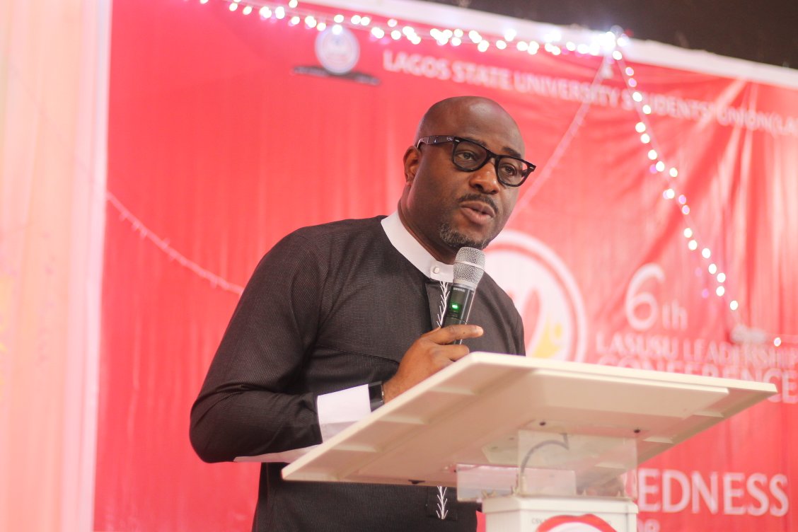 enviupdatelasg's tweet photo. HE @AkinwunmiAmbode represented by The Special Adviser to the Governor on Education, @felabankolemoh spoke on; "Preparedness For Leadership: A Prerequisite for the Nigerian Youth. #LLC6 #YouthfulandUseful https://t.co/iwRPQPG2Er
