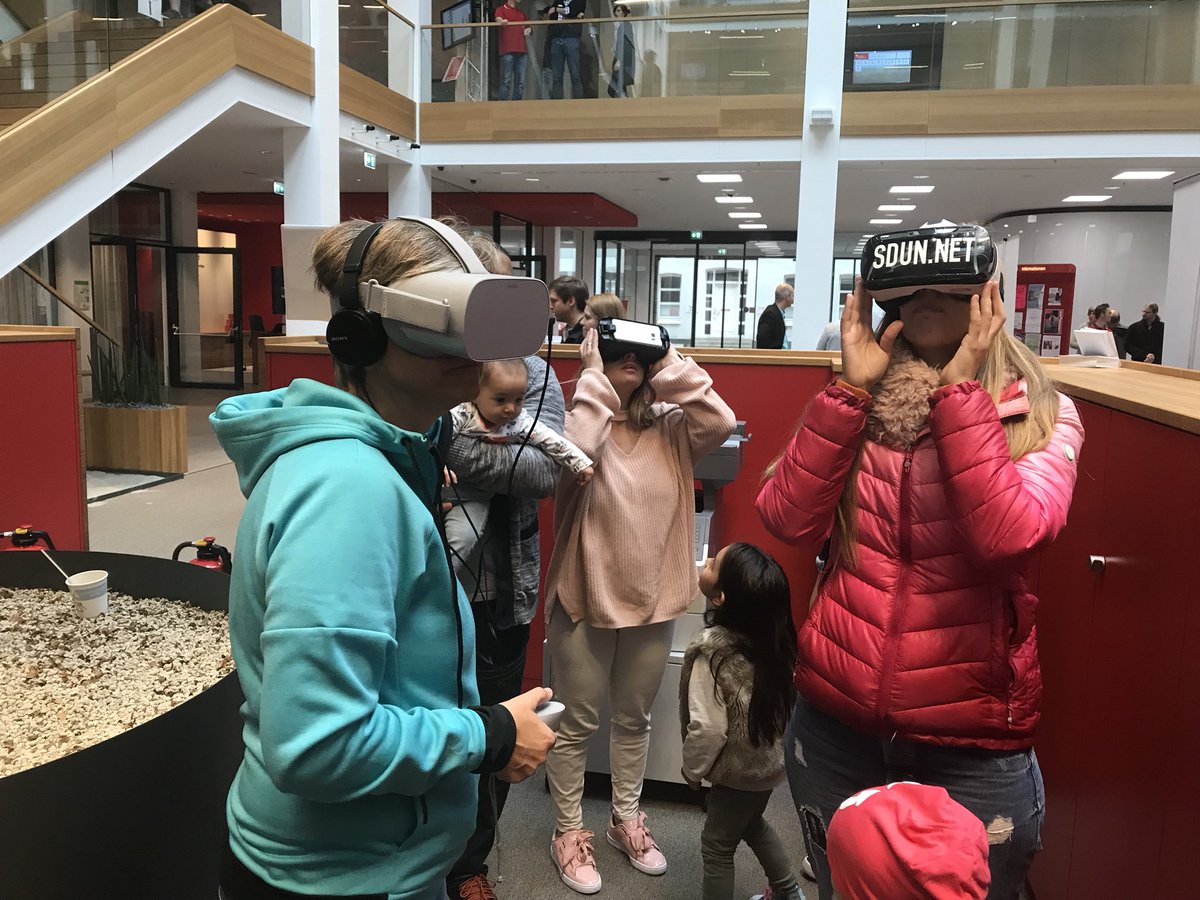 MatthiasSuessen's tweet photo. #diwoleer: What a great fair. We had lots of fun in @Lostfriesland. Hundreds of people were very interested in our #360 #app for #ios &amp; #android. Now its time to set a new course to the @oceanmooc See you there https://t.co/vWgdIcEMJs