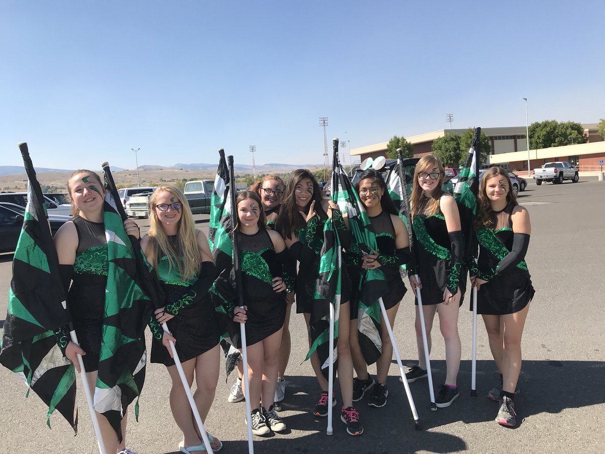 LanderGuard's tweet photo. Homecoming Parade @LanderSchools https://t.co/yt5WDxJuEJ
