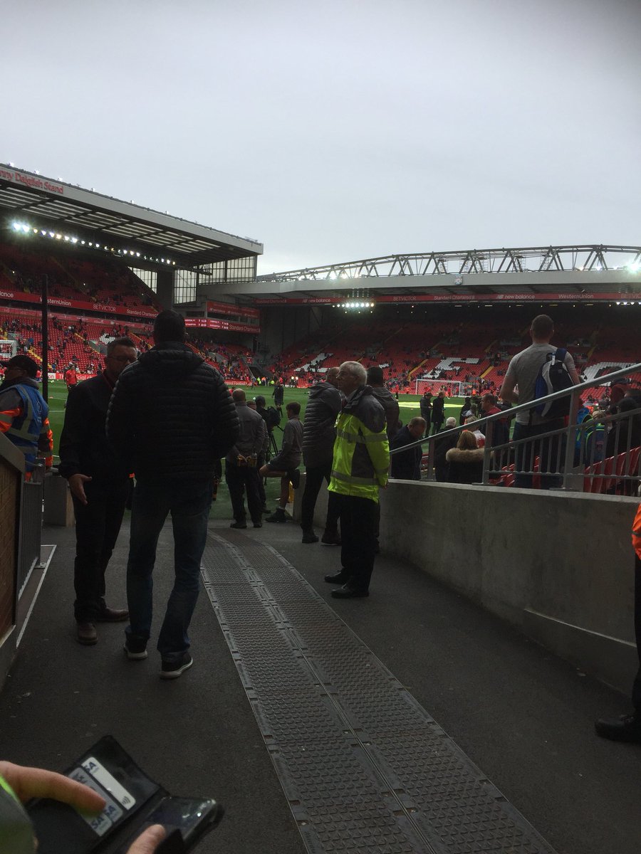 chris10723's tweet photo. Providing medical cover at LFC v Southampton https://t.co/fx24Xhmmef