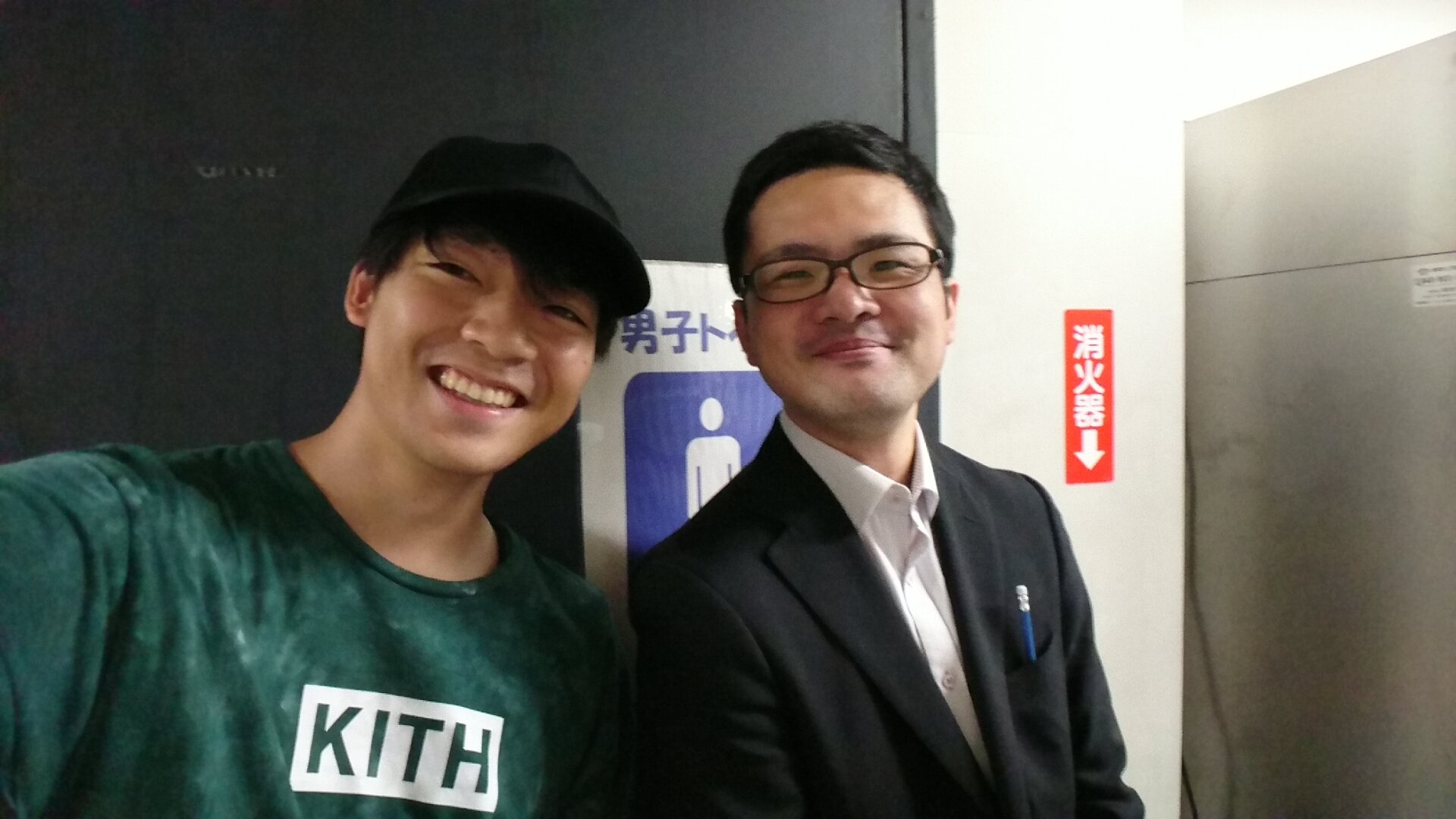 伊沢拓司 本日は母校の文化祭にお邪魔しました 半分は司会のお仕事で 半分くらいはこの人に会えるからというところもありつつ 大場悠太郎 この人なしでは今の僕はありません 個人ニ連覇は今のところ二人だけの宝物です 久々に話せて良かった 伊沢拓司 本日は母校の文化祭にお邪魔しました 半分は司会のお仕事で 半分くらいはこの人に会えるからというところもありつつ 大場悠太郎 この人なしでは今の僕はありません 個人ニ連覇は今のところ二人だけの宝物です 久々に話せて良かった