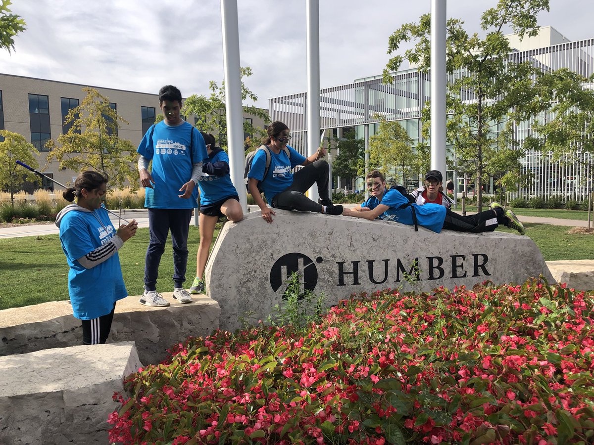 WandaBuote's tweet photo. One of the many selfie challenge locations!@TorontoPolice @HumberSSCS @HumberLakeshore #TYAR18 https://t.co/E3H37vgVYY