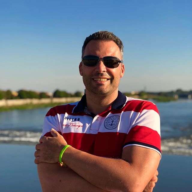 emilageorgiev's tweet photo. Almost #tricolore. Happy #independence day! #eagtw https://t.co/nvoqMuEVZ2 https://t.co/glt2FVIRZu