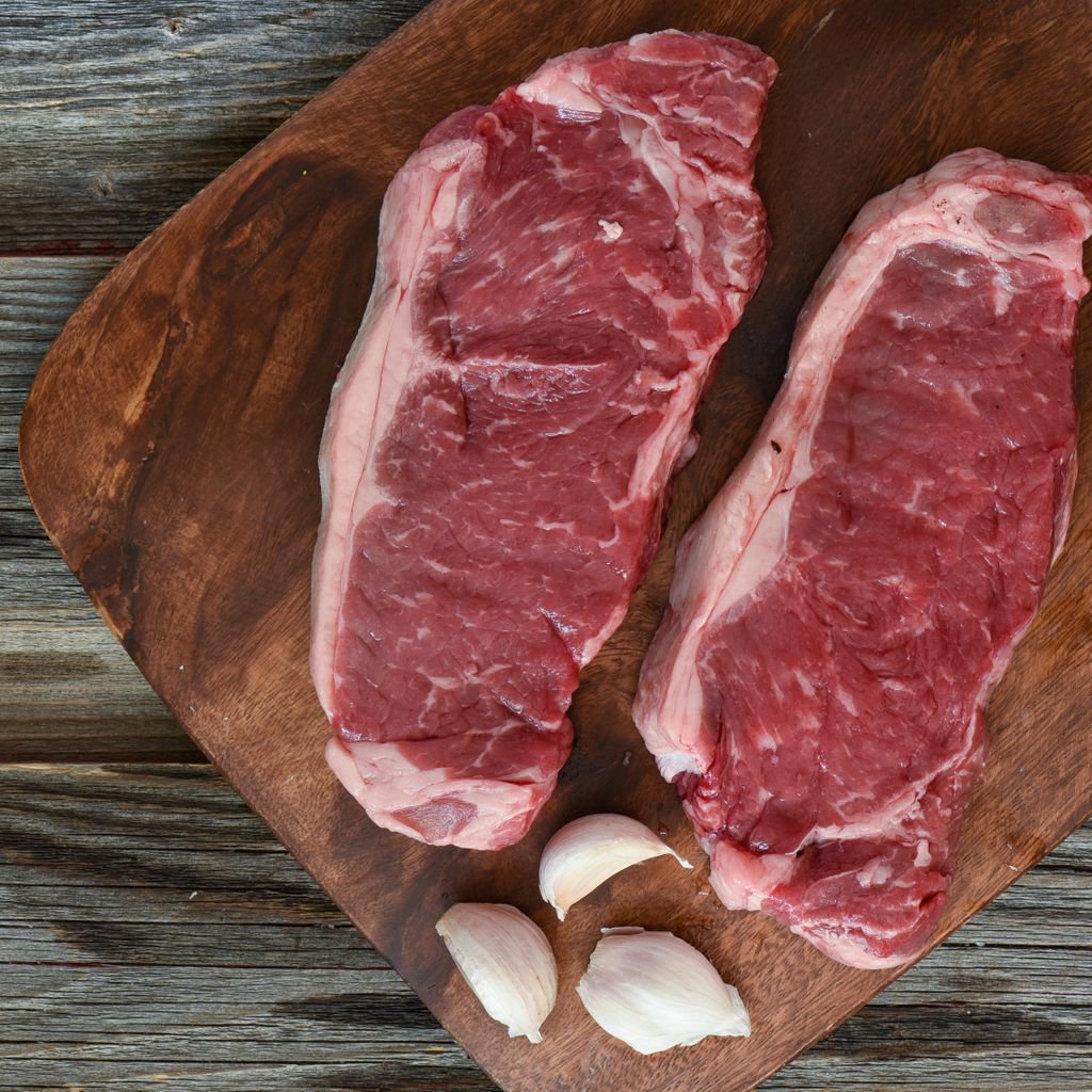 FinsSelect's tweet photo. What's cooking this weekend? Find fresh Northern Gold Beef behind our meat counter! 🥩🥩🥩 #finsselect #finemeats #AAAbeef #NorthernGoldBeef #CanadianBeef https://t.co/XCoONkbKbg