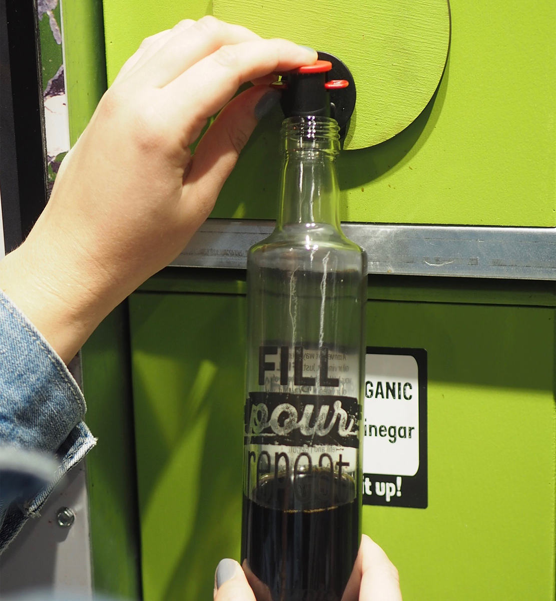 organicgarage's tweet photo. Your salads will never be the same when you bulk up on Certified Organic Olive Oil and Balsamic Vinegar at our Junction store (and soon to be Liberty). Just fill, pour, and repeat! #ZeroWaste #BulkItUp https://t.co/xIz6nmPWjn