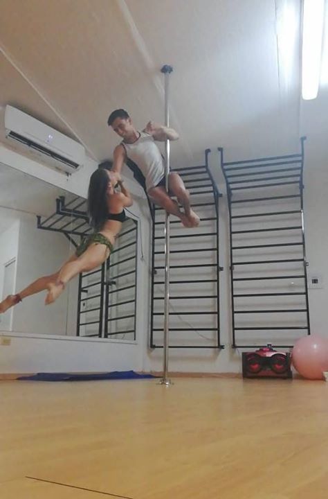 RockNPolemid's tweet photo. Nuestros #sábados son de pole y nuestros instructores lo saben. 🔥💪😎 https://t.co/h0pID7o7Dy
