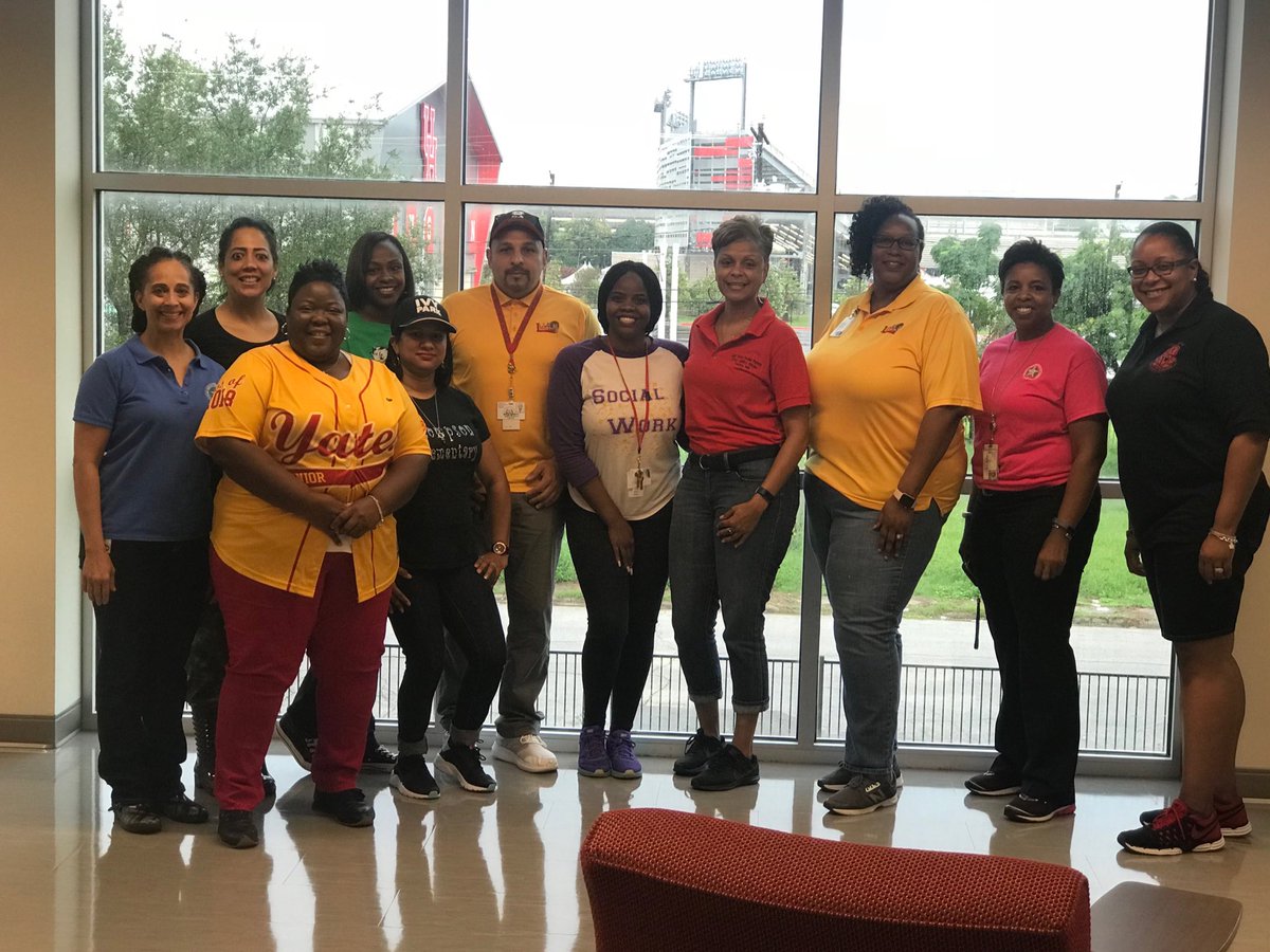 Grads Within Reach Walk - Yates Feeder Pattern - Teamwork makes the Dream Work ⁦<a href="/JackYatesHigh/">Jack Yates High</a>⁩ ⁦<a href="/BlackshearEHISD/">Blackshear Elem</a>⁩ ⁦<a href="/Thompsonhisd/">Ruby L. Thompson ES</a>⁩ ⁦<a href="/LauraH1431/">Laura Hunter</a>⁩ ⁦<a href="/DarylSherman4/">Daryl Sherman</a>⁩