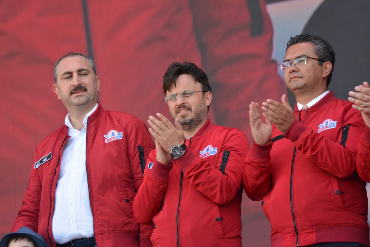 Huzeyfe_Ylmz's tweet photo. Sayın Cumhurbaşkanımız @RT_Erdogan katılımı ile #TEKNOFEST ‘in 3. günündeyiz...

🇹🇷 #MilliTeknolojiHamlesi 🚀 https://t.co/Kfbqkab19L