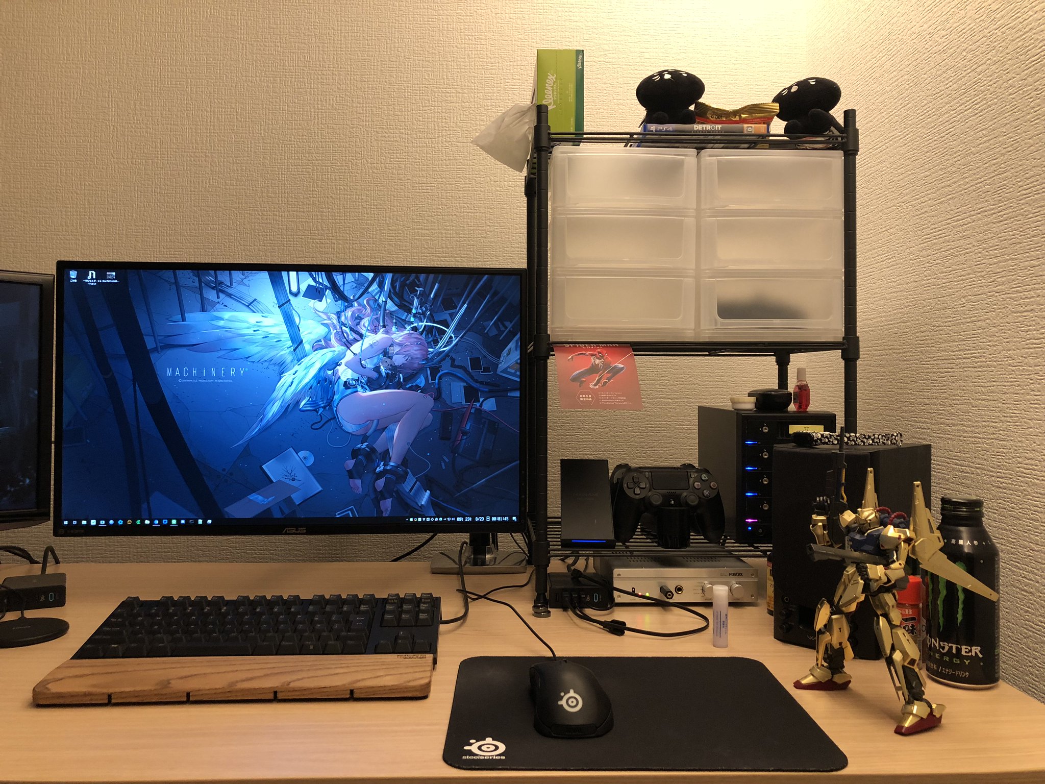 フジワラ ガジェットが多くなってきたのでpc周りのレイアウト少し変更 お前らのpcデスク周り晒していけ