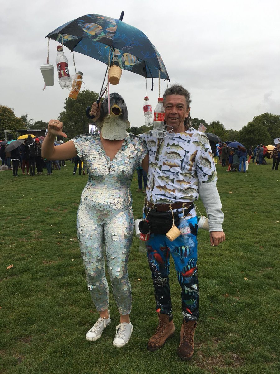 patrick_barkham's tweet photo. Some Barkham wildlife #PeoplesWalkforWildlife https://t.co/kvPhZCwH1m