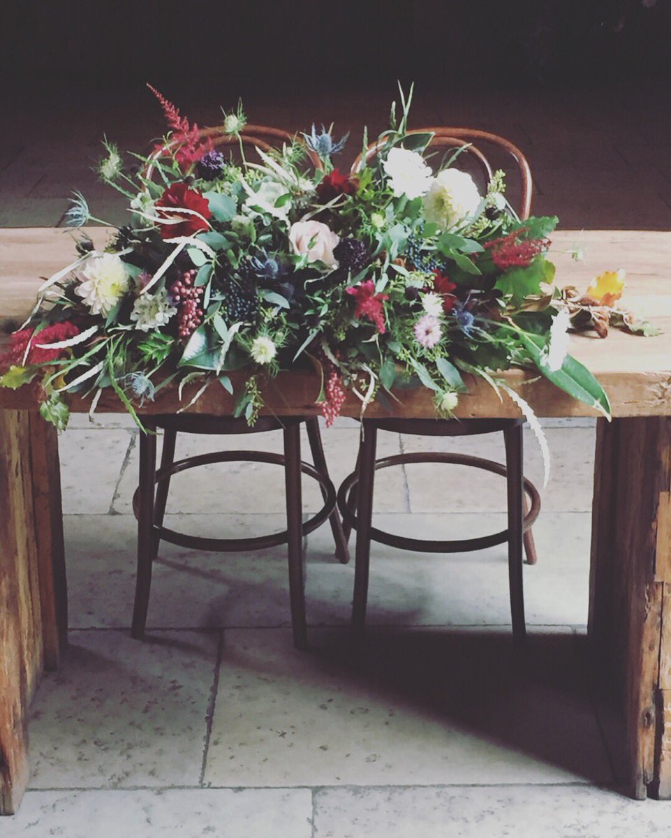 GreenandWildOne's tweet photo. Weddings weddings wedding have been happening. Here’s just a taster follow us on Instagram for more! @greenandwildflowers #warwickshirewedding #wedding #warwick #seeyouonsmithstreet https://t.co/L7dOT49y08