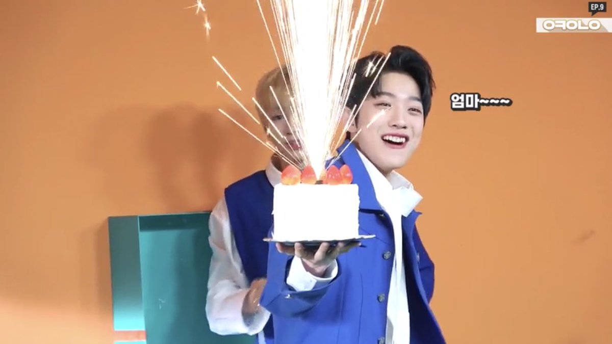 shibalinlin's tweet photo. Happy Birthday my beloved💗🎂
I wish you always be happy in your life and achieve all your goal.
#HAPPY_KUANLIN_DAY
#관린아_생일축하해 https://t.co/hDJUNxSCgR