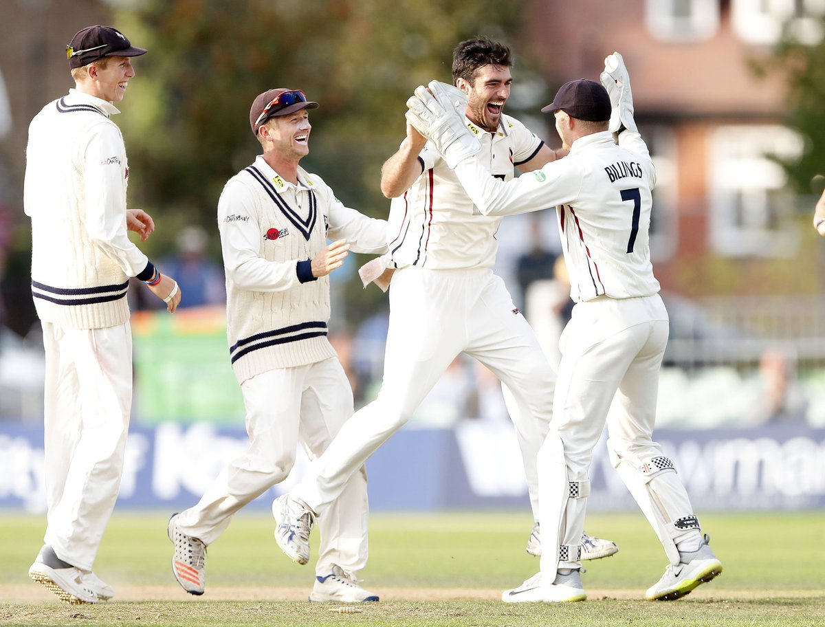 hcccricket's tweet photo. Congratulations to @sambillings and @kentcricket on securing promotion to Division 1 #hares https://t.co/OfV0pKfq0K