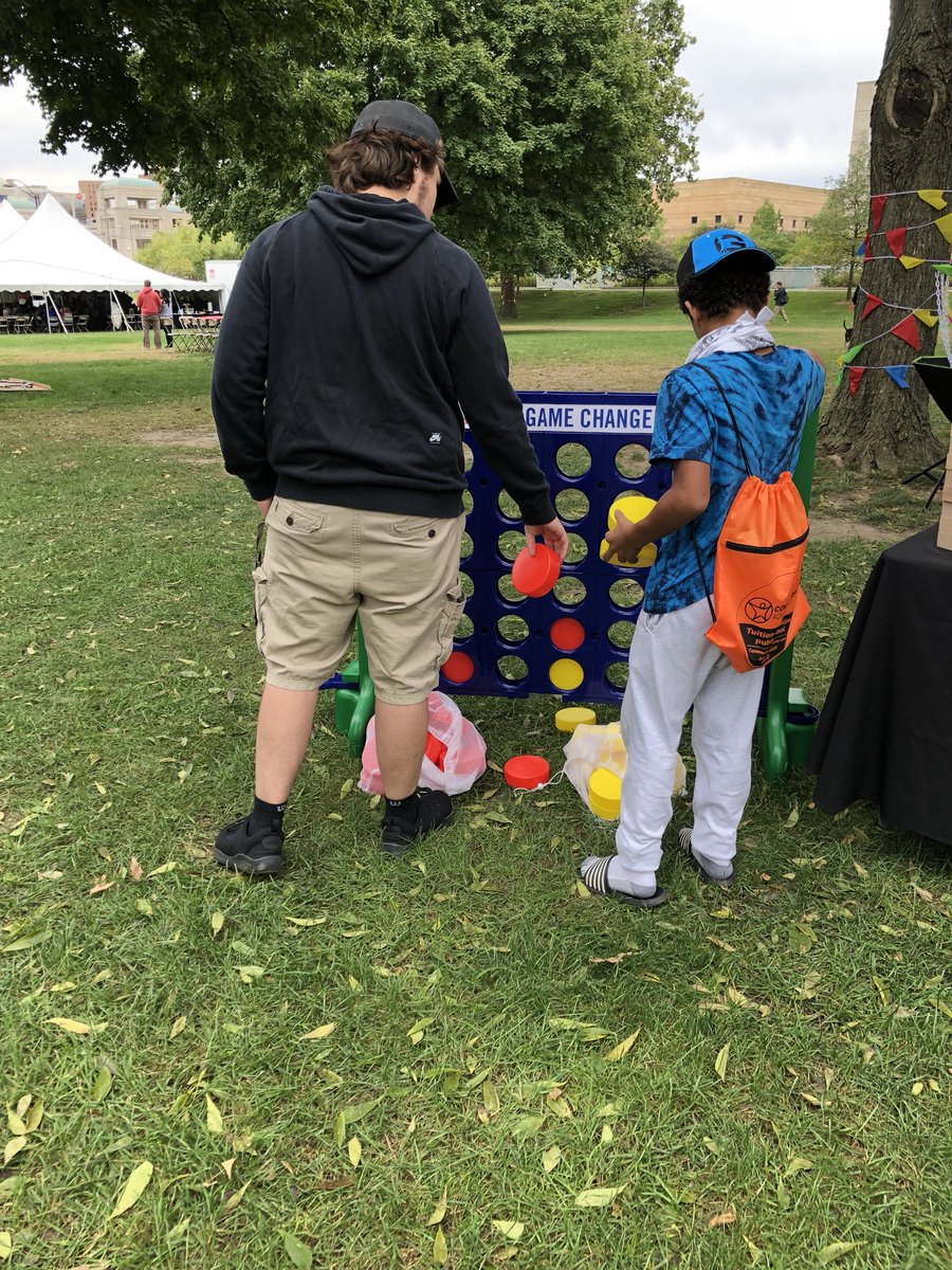 IUIndyUWay's tweet photo. Having a great time at the @IUPUIRegatta with Caitlin from @uwci promoting the @IupuiUway campaign. #yougottaregatta #gamechangers #readup https://t.co/YoxJiQDeOs