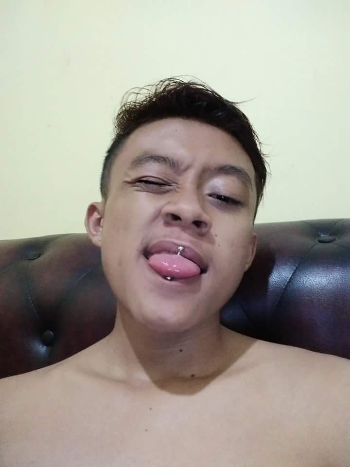 Teo38432291's tweet photo. Brondong ganteng berkontol gede😊 https://t.co/ZPSjw7fIau