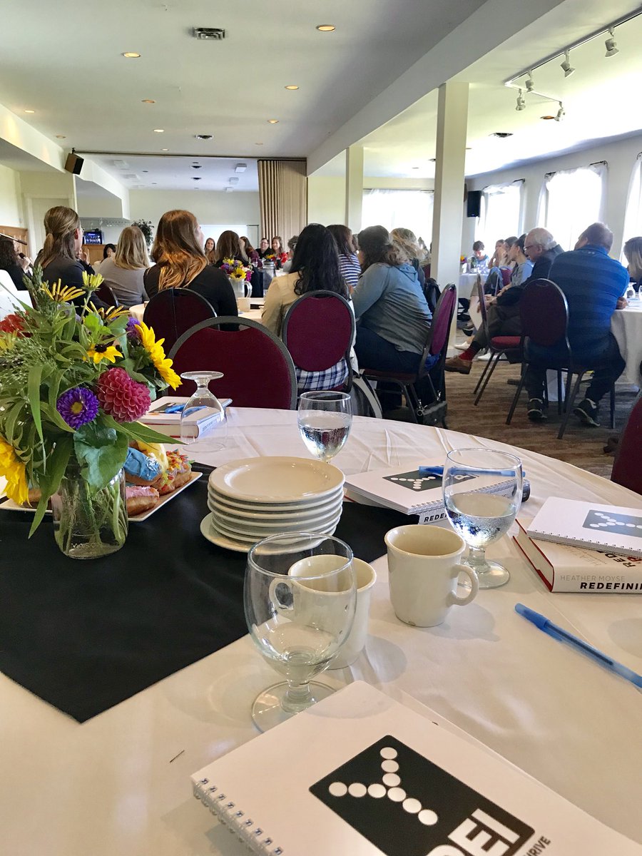 Heathermacaulay's tweet photo. Full-house at  @YDayPEI today...bursting with inspiration 🙌🏻 #pei @InfoPEI @volume18co https://t.co/11p9plBKq8