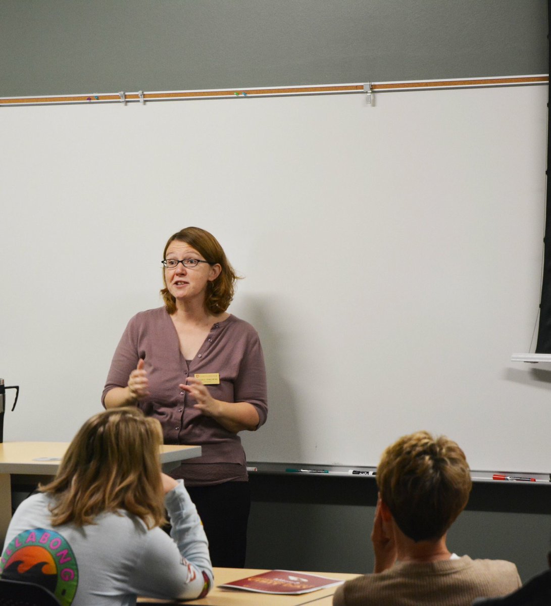 CoeCollege's tweet photo. Prospective students are getting the full Kohawk experience! They are attending class to see what student-centered learning is all about. #LearnLikeAKohawk #Coe101 https://t.co/7pbGJdNj37
