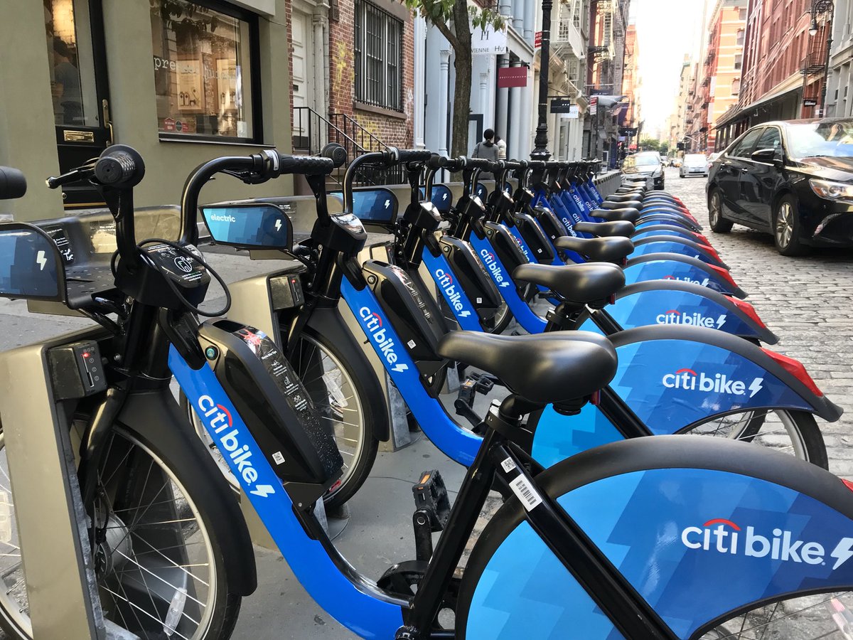 CitiBikeNYC's tweet photo. Six electric bikes up for grabs! Get ‘em while they’re hot. ⚡️ https://t.co/bcbDkFWKVv