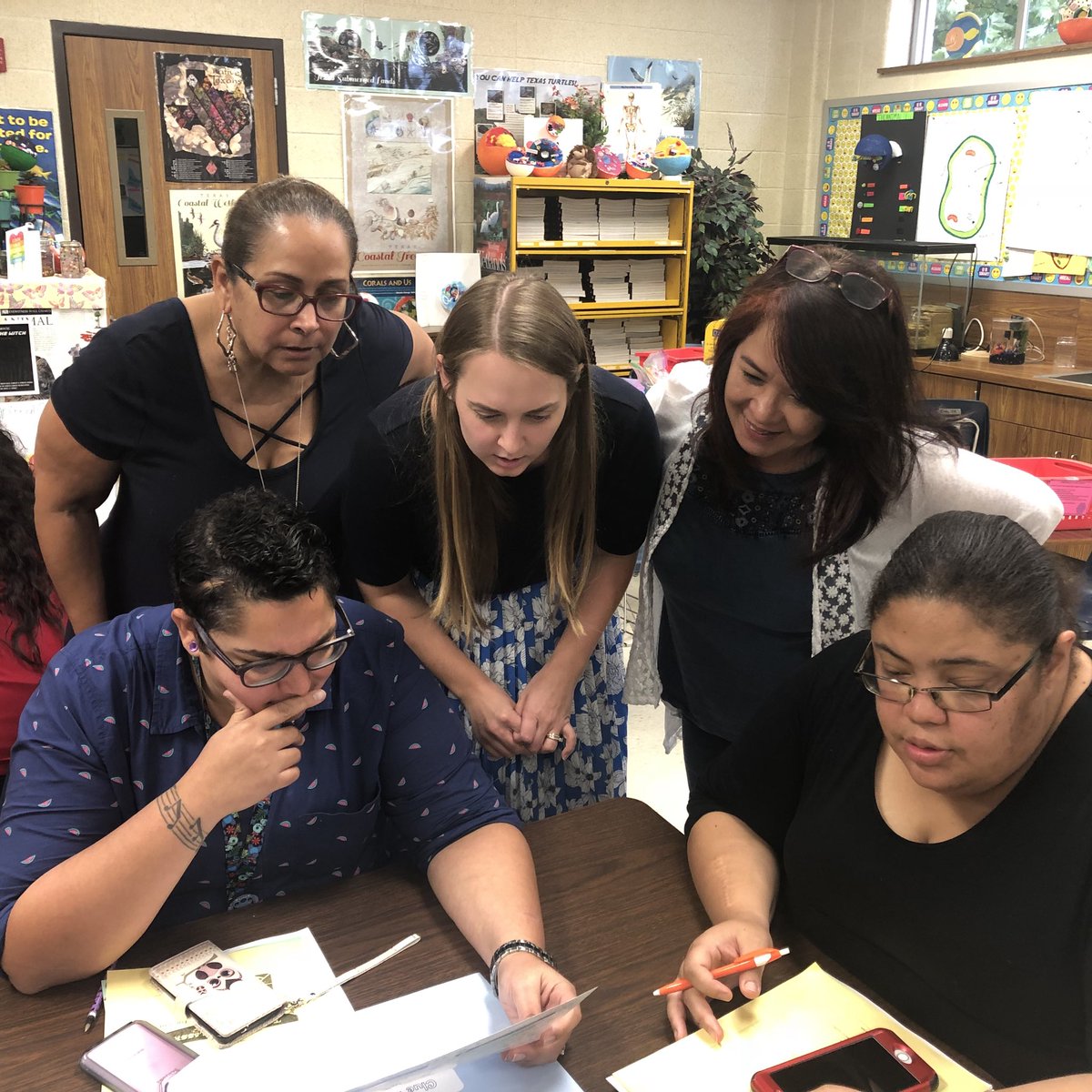 jckeyser1213's tweet image. Our team is “unlocking” the clue to “Escape the Classroom”!!! #engagingmath@grizfan99@numbersense_902