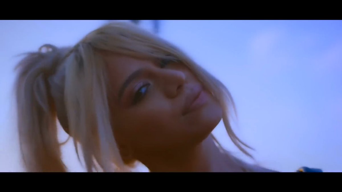 13_army06's tweet photo. I’M SO PROUD OF YOU MY BABY @dinahjane97 LOVE YOU SO MUCH 😭❤️
 #BottedUpOutNow https://t.co/BKGGdlenft