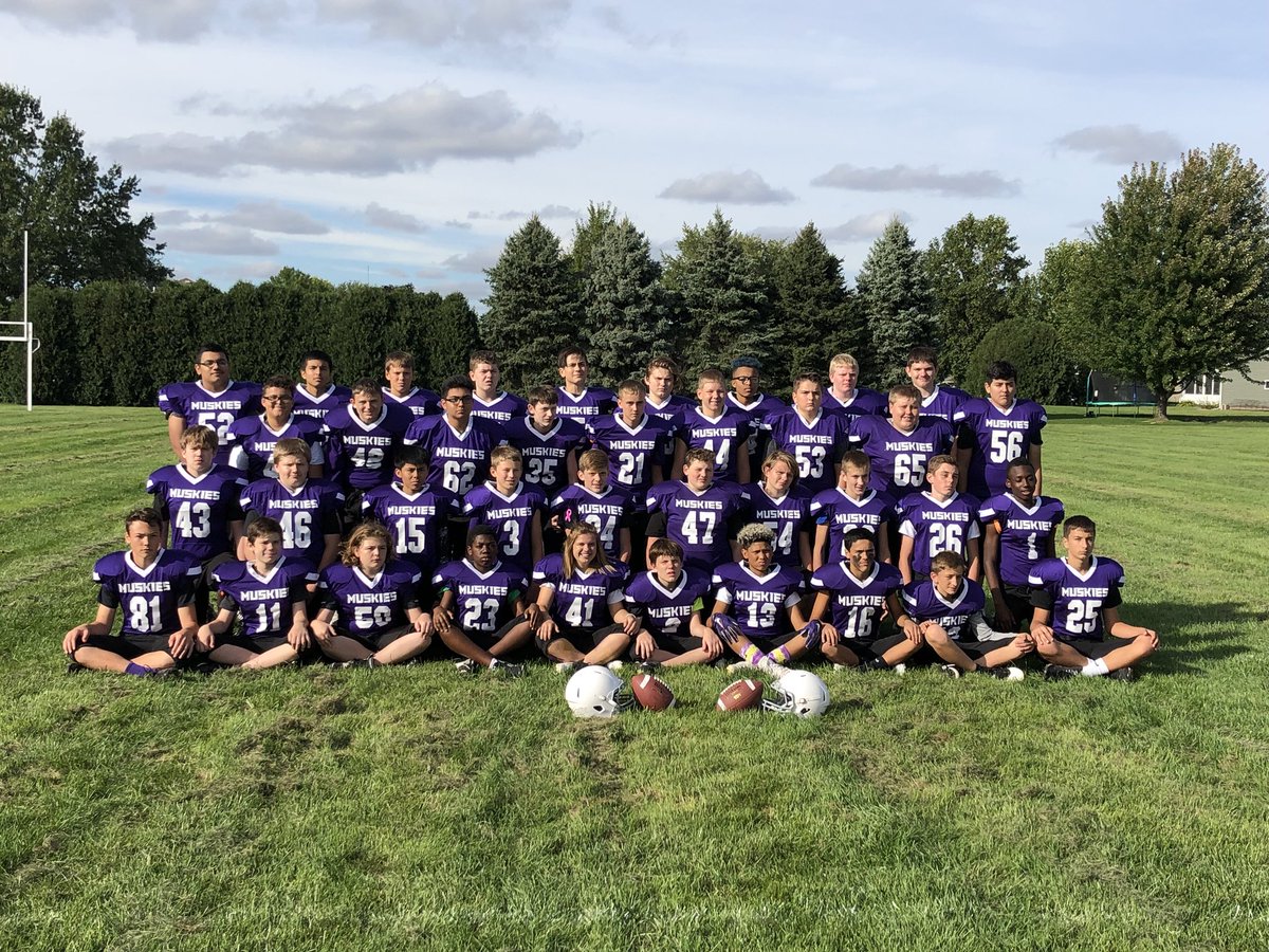 SchipDerek's tweet photo. Wrapping up homecoming week with picture day for the 8th graders. Two great wins by the sophomore and varsity squad last night. #RollMuskies https://t.co/Sa2tSHj1ta