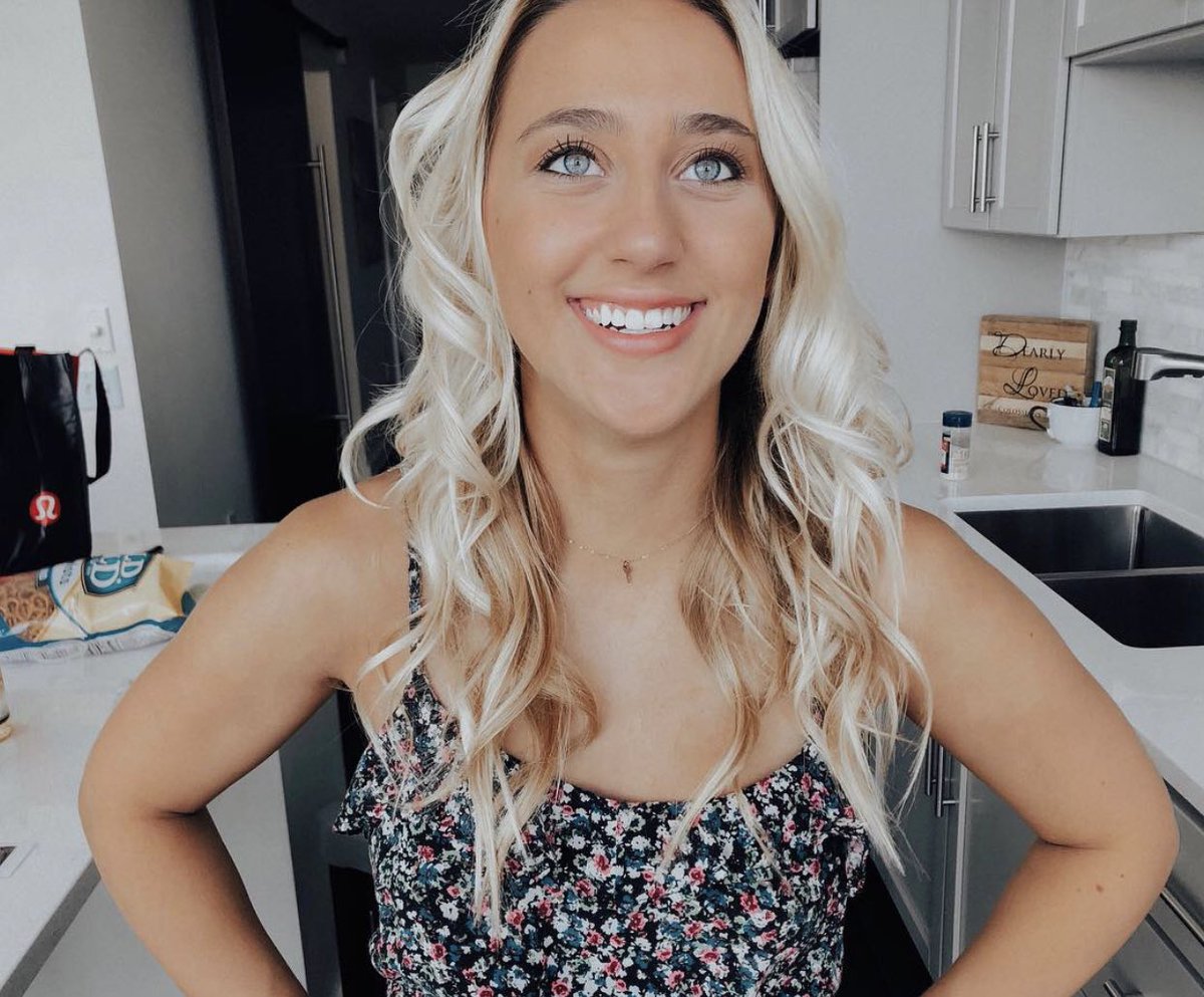 theashleycooke's tweet photo. when you realize you’ve officially become the girl who goes to bed on a friday night when everyone else is leaving to go out 🙈#SeniorYear #WhyAmIOld https://t.co/fas93o8ut8