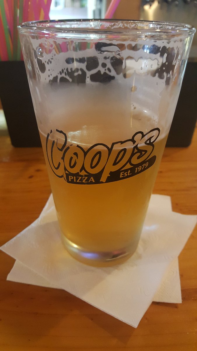 fargodoghouse's tweet photo. Happy #Saturday ! @CoopsPizzaWI  @newglarusbeer https://t.co/C4RVqPf76j
