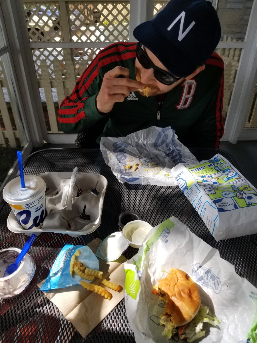 hayleywolf's tweet photo. @JimGaffigan @culvers @FiservForum All this talk about @culvers...🤤 Can't wait for the show tonight!! https://t.co/MSIYyM6s2E