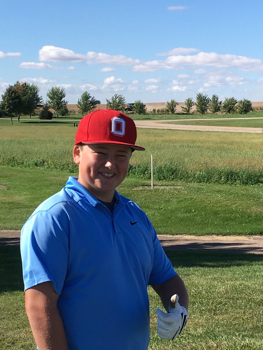 OTHSPirateGolf's tweet photo. Sophomore Nick โThe Combine Kingโ Angus has a hard time focusing on golf with the sweet sounds of combines running near by...
#finallysmiling #farmer1stgolfer2nd https://t.co/Wlq0d1ULDx