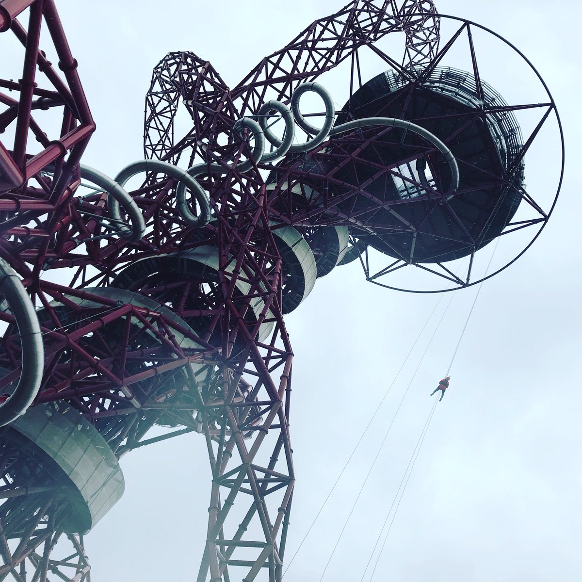 MuslimGiving's tweet photo. Well done to all the fundraisers who took part in @PhysiciansAC orbit abseil challenge, especially in the wind and rain!  C’mon people let’s donate generously https://t.co/kR664d2BHO - #muslimgiving #orbitabseil #physiciansacrosscontinents #welldone #britishweather #olympicpark https://t.co/qLBqrD1zfH