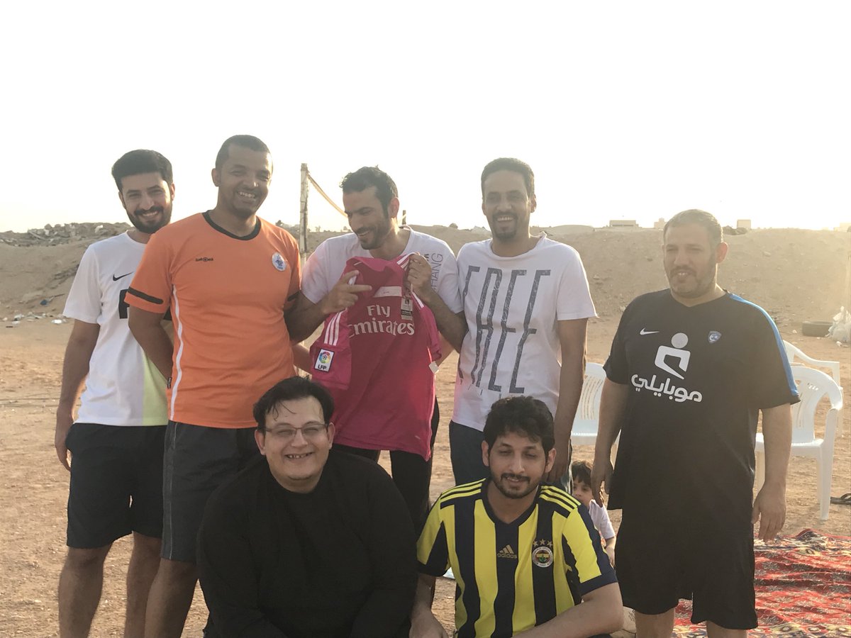 ⚽️ بـحضور نخبة من رموز #الفيصل ،، كُرّم عصر اليوم اللاعب الكبير الخلوق ( عبدالله عوض ) نذير ما قدّم للفريق طيلة فتراته . 

•