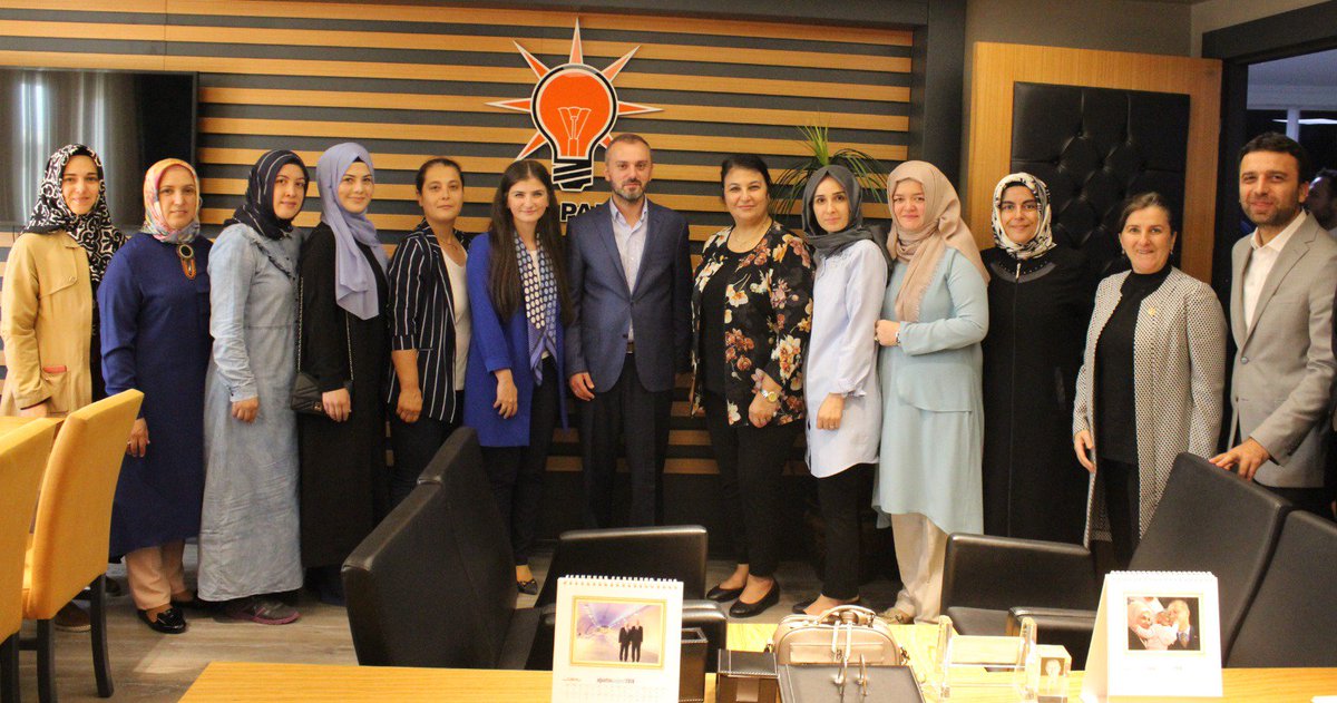 Kongrelerde, mitinglerde, teşkilat çatısı altında  hep aynı coşku ve hep aynı heyecan..  <a href="/AkPartiKocaeli/">AK Parti Kocaeli🟢🇹🇷</a>