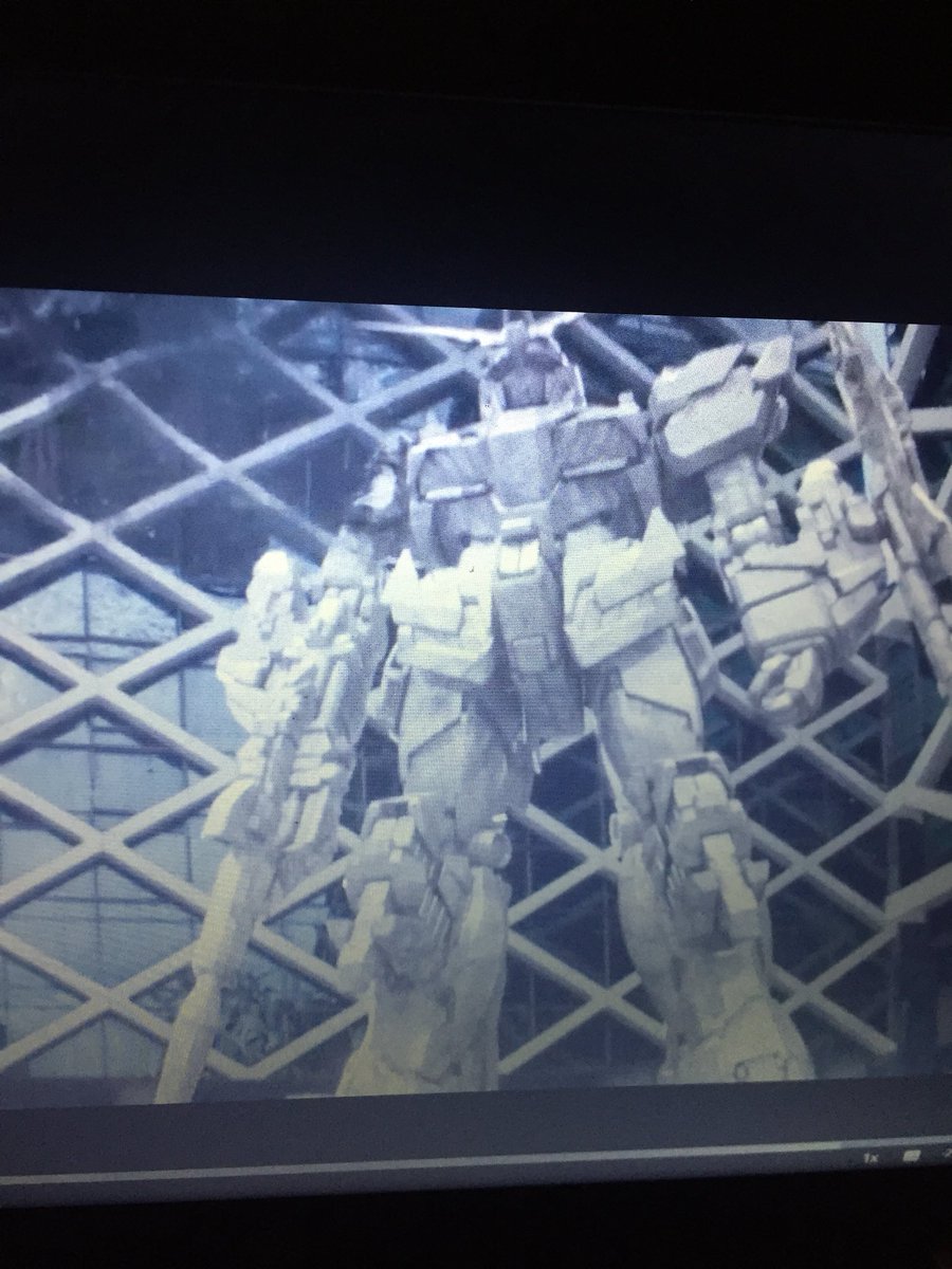 Andrea_82b15's tweet image. Me so visto #PacificRimUprising: storia banale e che se capisce da subito, nonostante il finale che comunque stupisce. Un tocco di #LFCTC in più sarebbe stato meglio. Detto questo, sarebbe quasi na cacata, ma l’omaggio a Optimus Prime me lo fa rivalutare. Aspettamo il terzo