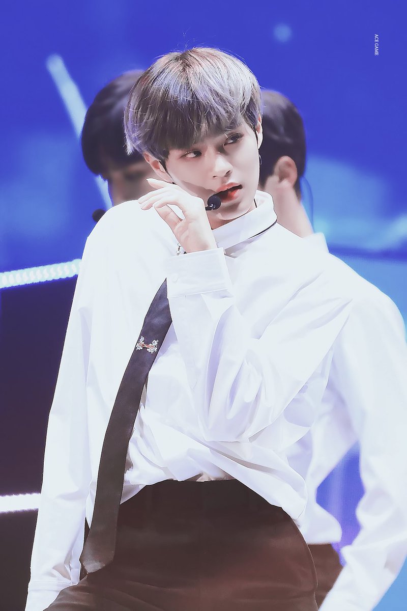ACEGAME_DH's tweet photo. 180830 미모는 예술 임니다,,, #대휘 #이대휘 #DAEHWI 💜💜💜 https://t.co/7j7NkiyrMf