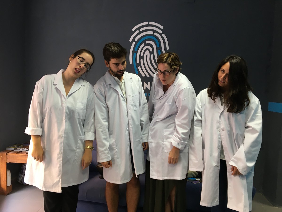 EscapeConundrum's tweet photo. Eran el futuro de la medicina en el nuevo Hospital Psiquiátrico de Valencia, pero sucumbieron en su cometido y quedaron encerrados como pacientes en el centro, una lástima, parecían buena gente. ¿Podrías cumplir tu la misión? https://t.co/b0s1EjpPgt https://t.co/ERkIRb1824